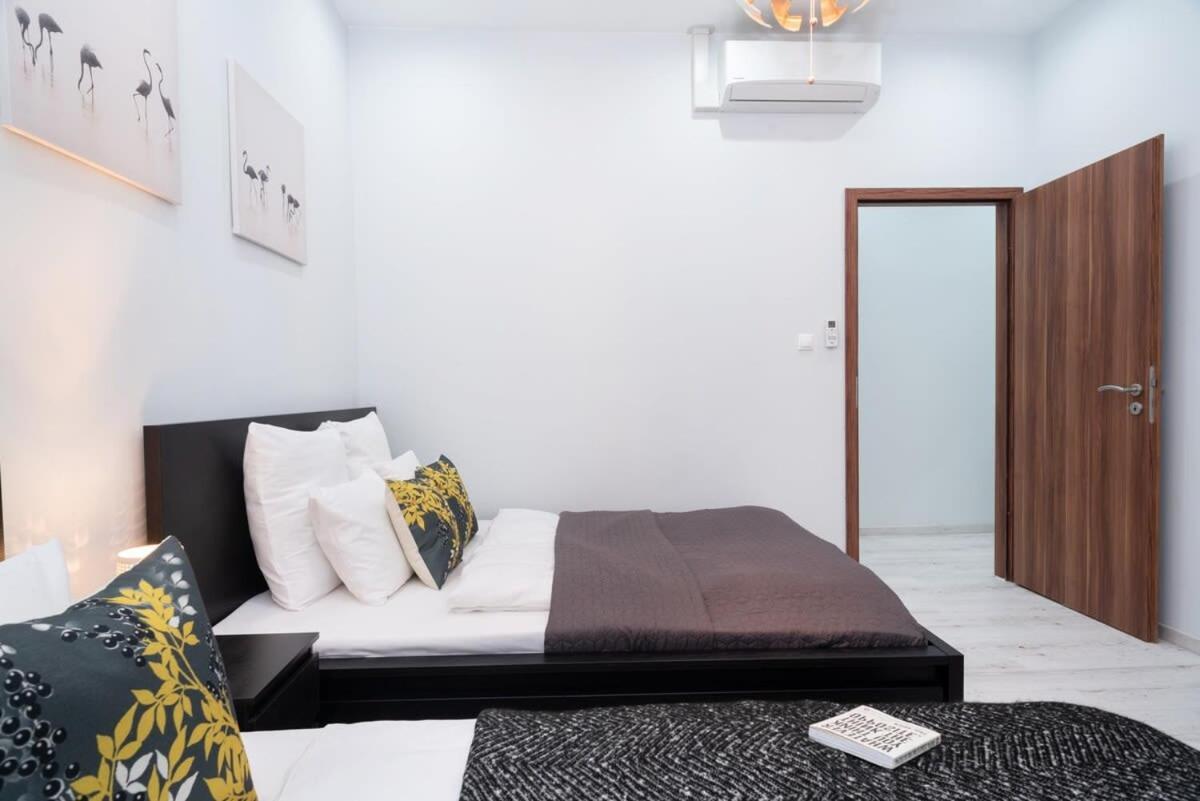 New Spacious Apartment At Superb Location Budapest Eksteriør billede